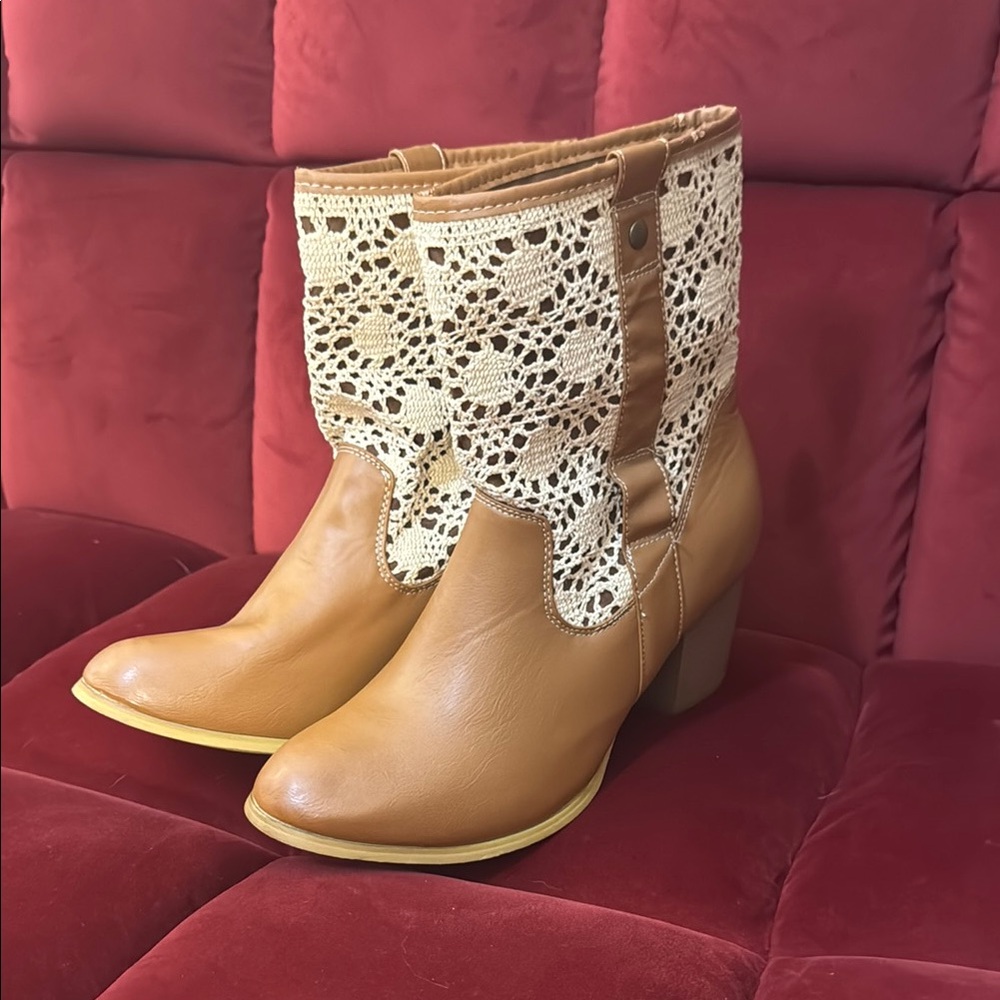 Francesca's Collections Tan Cream Heeled Boots with Lace Detail